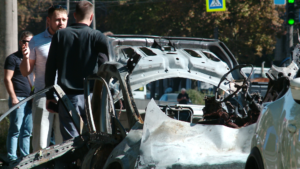 У вибуху автівки на проспекті Хмельницького загинуло двоє людей