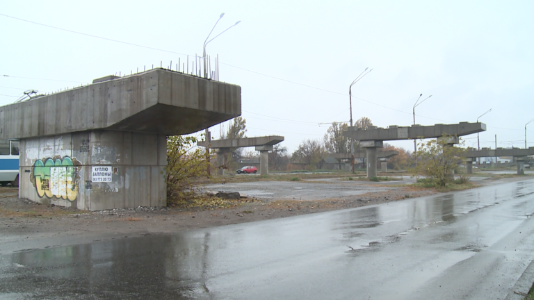 У Дніпрі поновили Будівництво об’їзної біля Кайдацького мосту