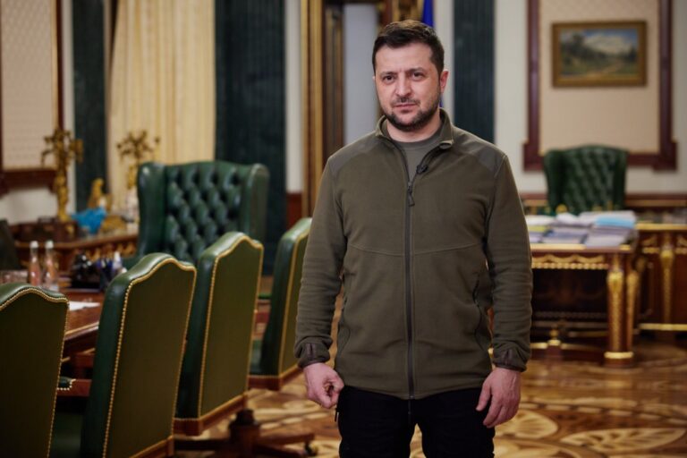 shhe-potribno-borotys-i-zavdaty-vorogu-maksymalnoyi-shkody-na-vsih-napryamkah-oborony-zvernennya-prezydenta-ukrayiny