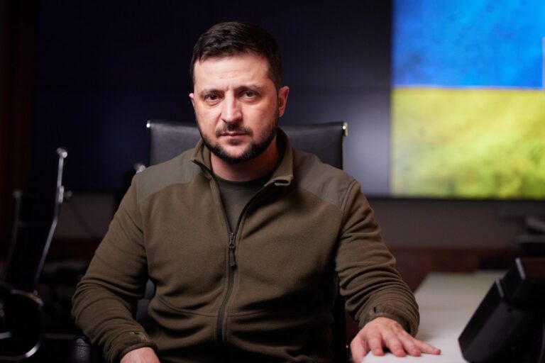 robit-use-shho-mozhete-shhob-my-razom-vystoyaly-v-czij-vijni-za-nashu-svobodu-i-nezalezhnist-zvernennya-prezydenta-ukrayiny-volodymyra-zelenskogo