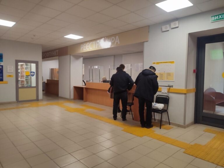 yak-praczyuyut-czentry-vakczynacziyi-u-dnipri-z-pochatku-voyennogo-stanu