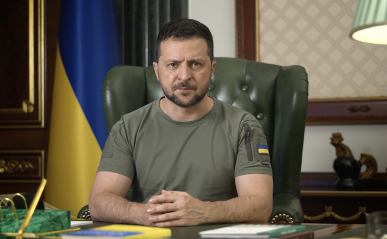 cze-zvernennya-hochu-prysvyatyty-tym-hto-muzhno-stoyit-200-dniv-a-tomu-stoyit-ukrayina-prezydent-volodymyr-zelenskyj