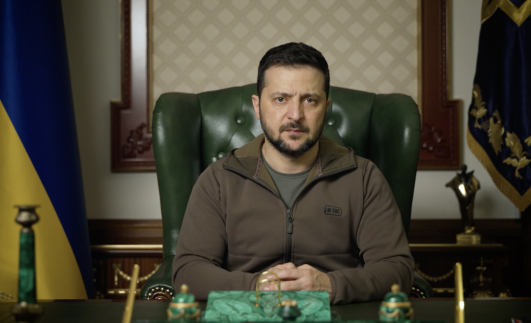 na-hersonshhynu-ta-mykolayivshhynu-povertayemo-vse-shho-neobhidno-dlya-normalnogo-zhyttya-zvernennya-prezydenta-ukrayiny