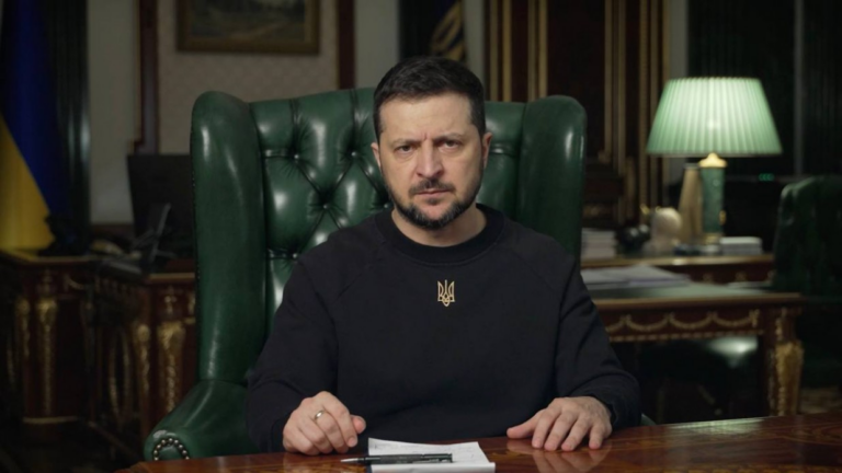 hochu-shhob-zaraz-u-nashyh-lyudej-bula-peredbachuvanist-i-vidchuttya-shho-ukrayina-ruhayetsya-do-svoyih-czilej-zvernennya-prezydenta-volodymyra-zelenskogo