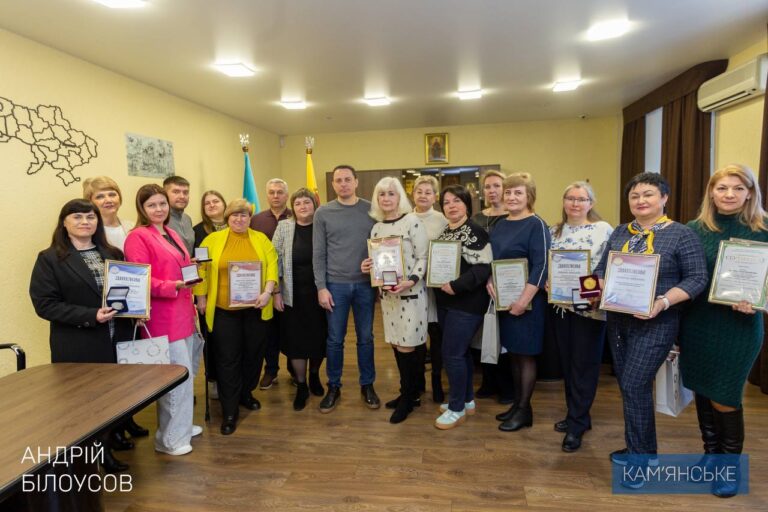 12-zakladiv-osvity-u-kam-yanskomu-vzyaly-uchast-u-mizhnarodnij-vystavczi-suchasni-zaklady-osvity