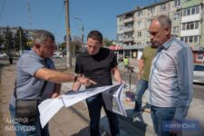 u-kam-yanskomu-tryvayut-roboty-spryamovani-na-rozvytok-bezbaryernogo-miskogo-prostoru