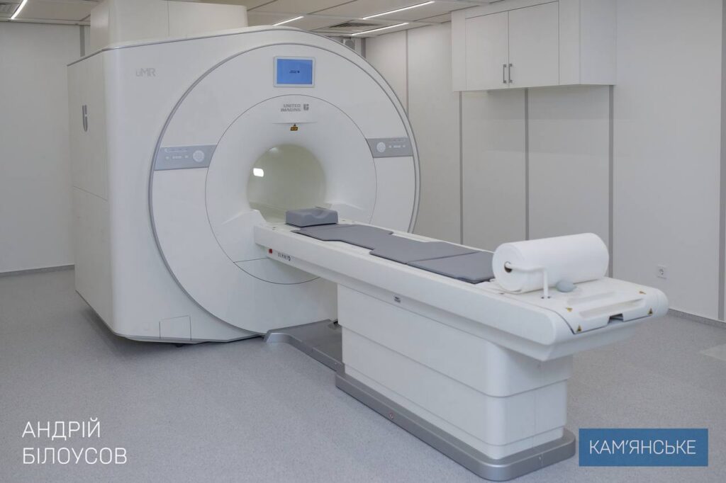 Za Uchastyu Miskogo Golovy Andriya Bilousova I Tvo Nachalnyka Dniproova Vladyslava Gajvanenka U Miskij Likarni Kam Yanskogo Vidkryly Rekonstrujovane Viddilennya Iz Kabinetom Magnitno Rezonansnoyi Tomografiyi