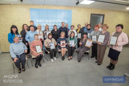 Pedagogy Kam Yanskogo Vyboroly Peremogy U Simnadczyatij Mizhnarodnoyi Vystavczi Suchasni Zaklady Osvity