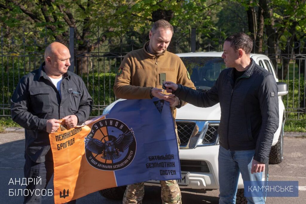 Vijskovosluzhbovczi Z Kam Yanskogo Otrymaly Nadijnyj Pozashlyahovyk