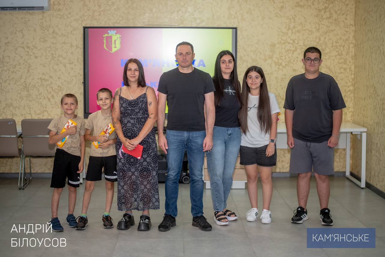 U Kam Yanskij Gromadi Prodovzhuyut Zabezpechuvaty Zhytlom Vymushenyh Pereselencziv