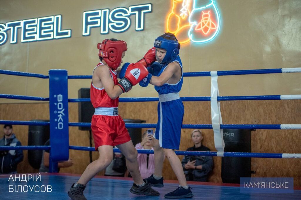 V Kam Yanskomu Vidkryly Suchasnyj Bokserskyj Klub Steel Fist
