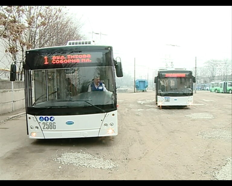 28618